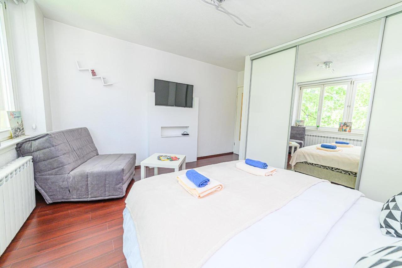 Beautiful Cozy Studio Close To City Center Saraievo Exterior foto
